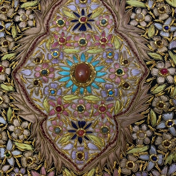 Jewel carpet handmade with velvet vase - Picture 13 of 15